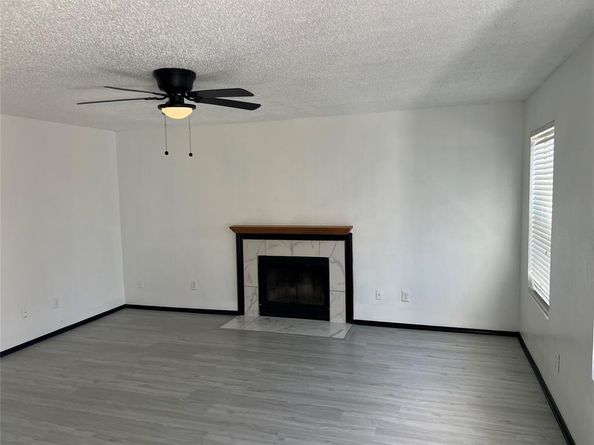 9839  Paramount Avenue , Dallas Texas 75217