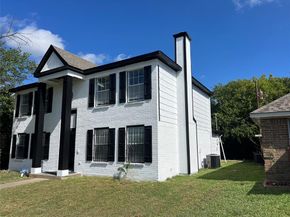 9839  Paramount Avenue , Dallas Texas 75217