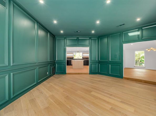 6275  Preston Creek Drive , Dallas Texas 75240
