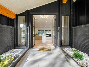 6275  Preston Creek Drive , Dallas Texas 75240