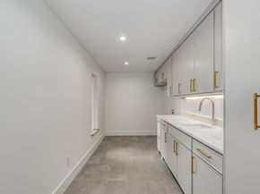 6275  Preston Creek Drive , Dallas Texas 75240