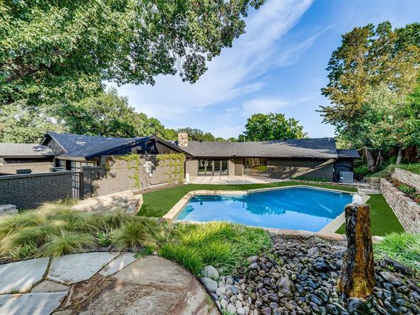 6275  Preston Creek Drive , Dallas Texas 75240