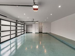 6275  Preston Creek Drive , Dallas Texas 75240
