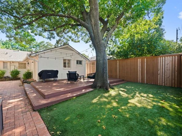 6215  Mccommas Boulevard , Dallas Texas 75214