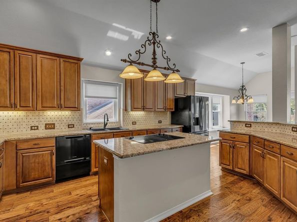6801  Cedar Ridge Court , Plano Texas 75093