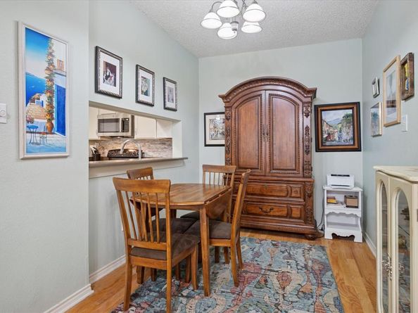 1601  Marsh Lane  208, Carrollton Texas 75006