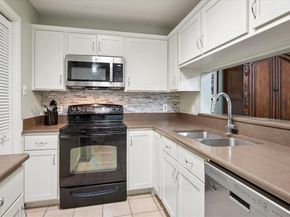 1601  Marsh Lane  208, Carrollton Texas 75006