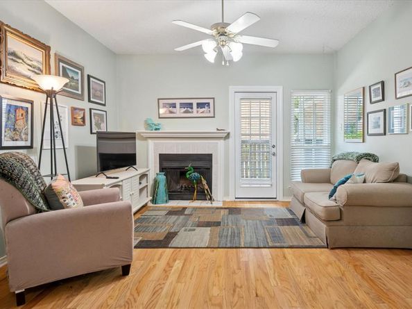 1601  Marsh Lane  208, Carrollton Texas 75006