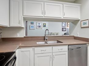 1601  Marsh Lane  208, Carrollton Texas 75006