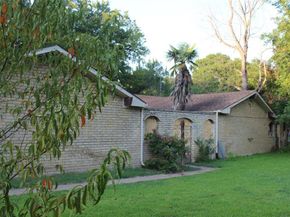 1913  Enchanted Lane , Lancaster Texas 75146