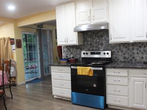 1913  Enchanted Lane , Lancaster Texas 75146