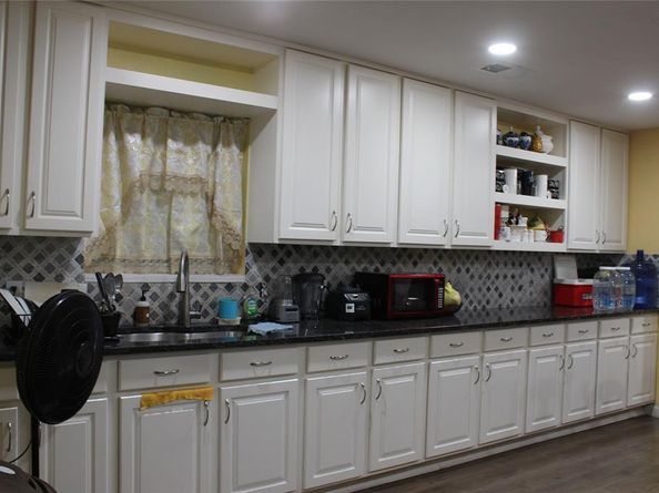 1913  Enchanted Lane , Lancaster Texas 75146
