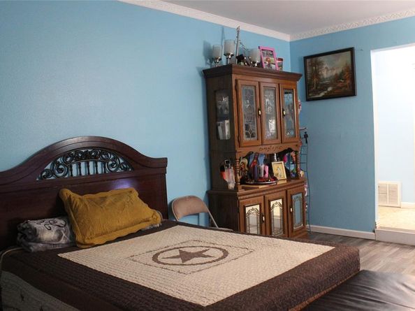 1913  Enchanted Lane , Lancaster Texas 75146
