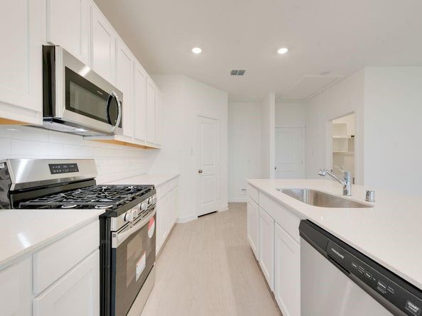 2612  Clear Root Circle , Fort Worth Texas 76108