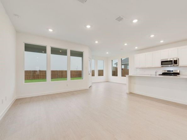 2612  Clear Root Circle , Fort Worth Texas 76108