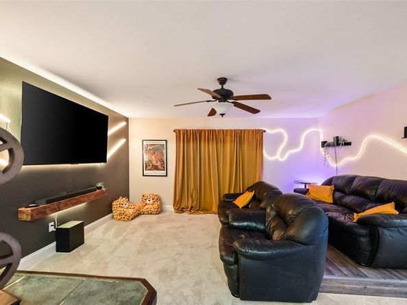 424  Windjammer Lane , Azle Texas 76020