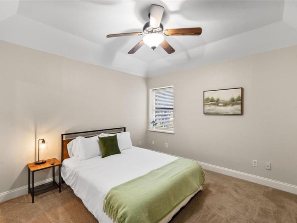 424  Windjammer Lane , Azle Texas 76020