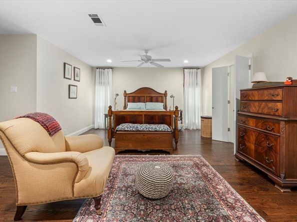 2417  Winton Terrace W, Fort Worth Texas 76109