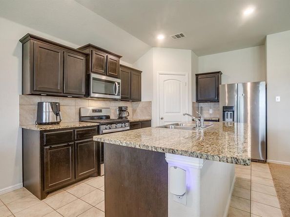 757  Watson Way , Crowley Texas 76036