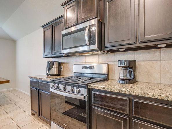 757  Watson Way , Crowley Texas 76036