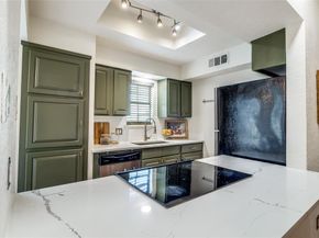 218 N Beacon Street  102, Dallas Texas 75214