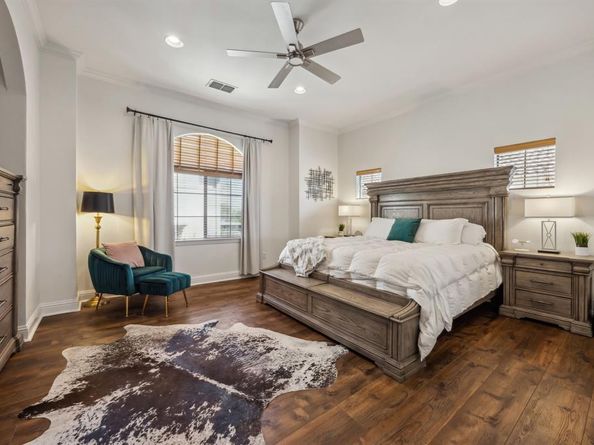 1012  Pavillion Street , Dallas Texas 75204