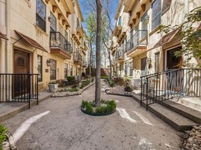 1012  Pavillion Street , Dallas Texas 75204