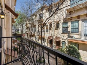1012  Pavillion Street , Dallas Texas 75204