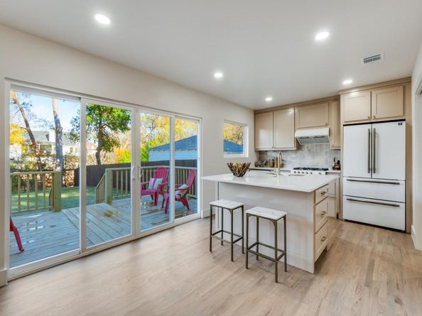 6611  Blessing Drive , Dallas Texas 75214