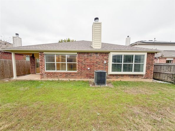 1737  White Feather Lane , Fort Worth Texas 76131