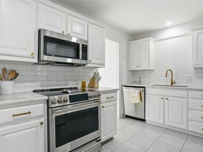 908  Darnell Avenue , Benbrook Texas 76126