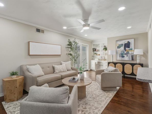 9525  Livenshire Drive , Dallas Texas 75238