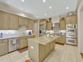 2705  Museum Way , Fort Worth Texas 76107