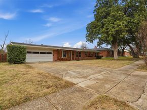 525 W Ridgewood Drive , Garland Texas 75041