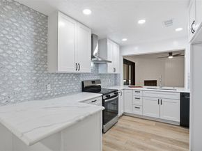 525 W Ridgewood Drive , Garland Texas 75041