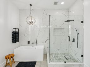 503 N Peak Street , Dallas Texas 75246