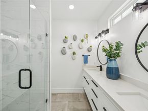 503 N Peak Street , Dallas Texas 75246