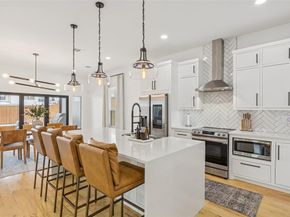 503 N Peak Street , Dallas Texas 75246