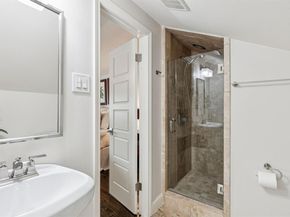 7032  Lavendale Avenue , Dallas Texas 75230