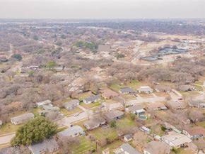 528  Buena Vista Drive , Hurst Texas 76053