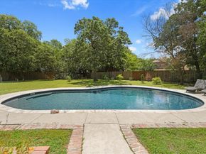 425  Oakhill Drive , Denton Texas 76201