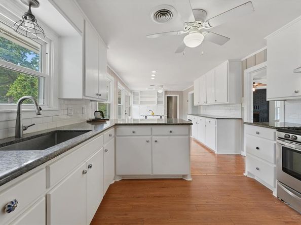 425  Oakhill Drive , Denton Texas 76201