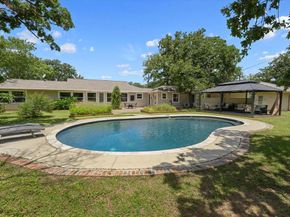 425  Oakhill Drive , Denton Texas 76201