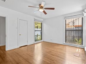 1902  Norfolk Avenue , Dallas Texas 75203