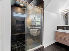 1902  Norfolk Avenue , Dallas Texas 75203