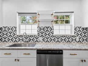 1902  Norfolk Avenue , Dallas Texas 75203