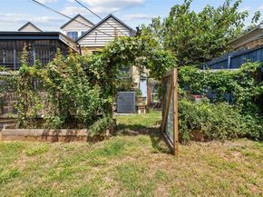 1902  Norfolk Avenue , Dallas Texas 75203