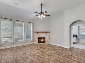 1605  Barnard Lane , Savannah Texas 76227