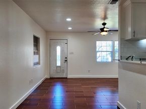 2212  Barlow Avenue , Dallas Texas 75224