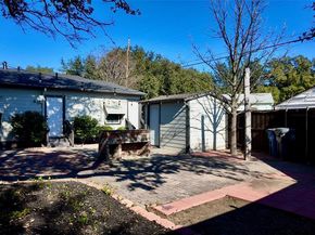 2212  Barlow Avenue , Dallas Texas 75224